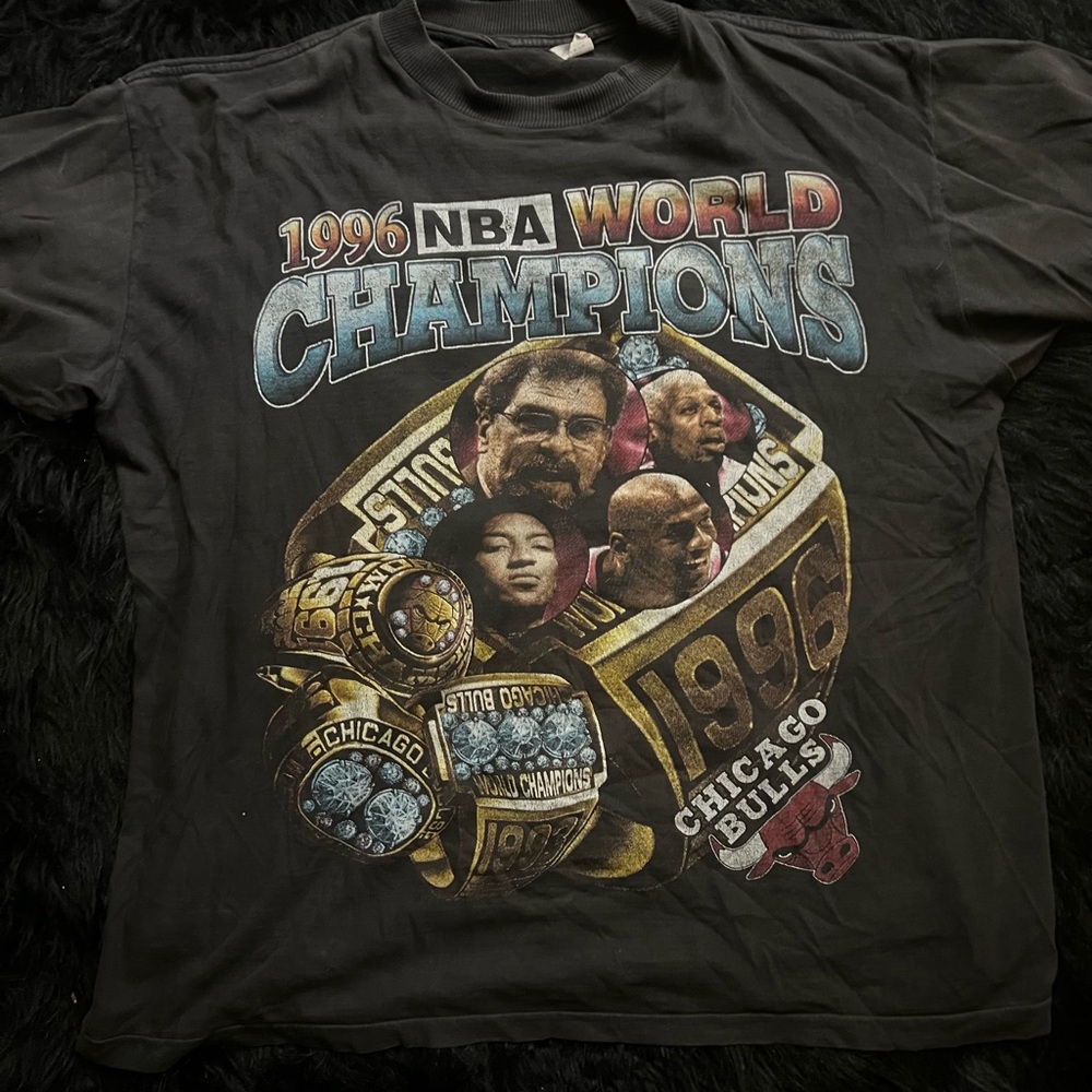 Vintage Chicago Bulls 1996 NBA World Champions T-Shirt